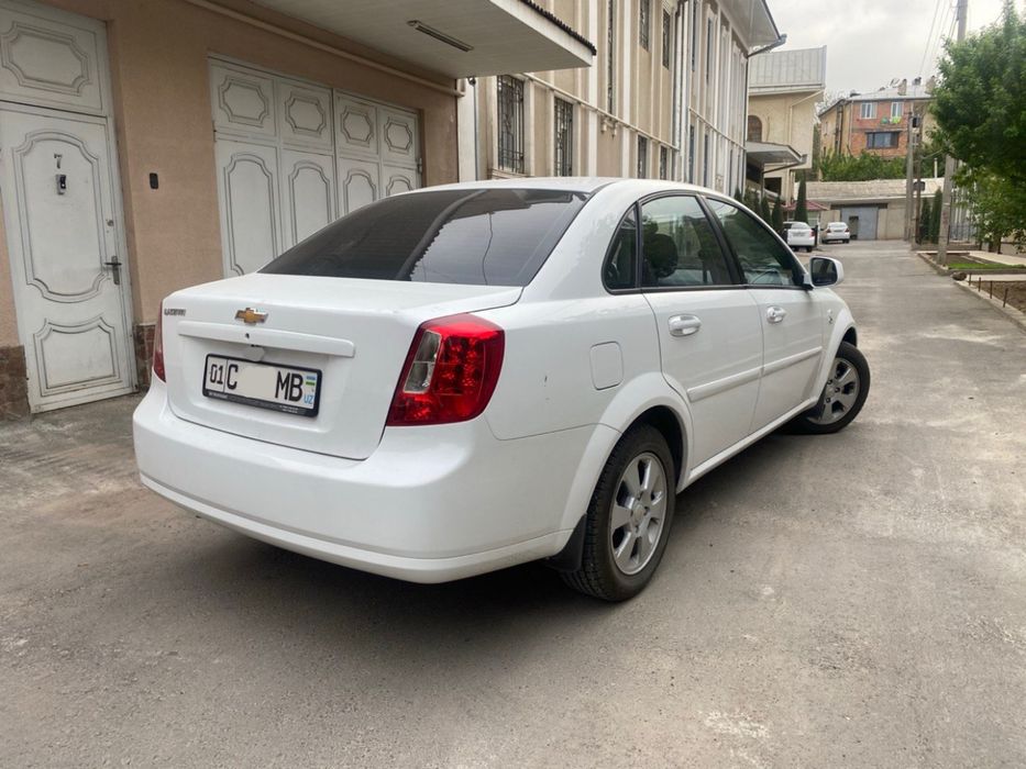 Chevrolet LACETTI (gentra) сотилади