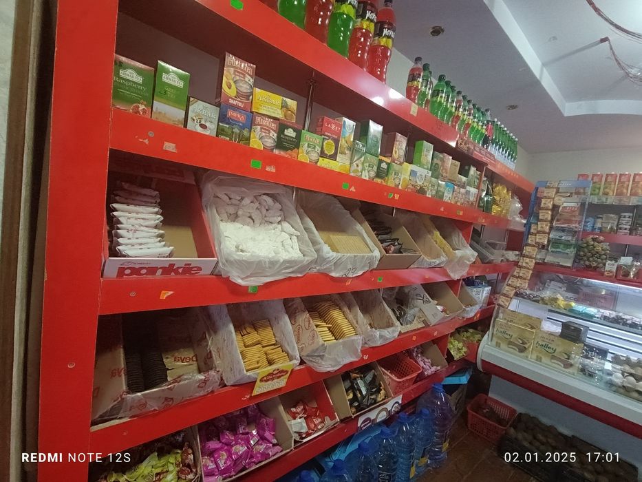 Magazin uchun polkalar