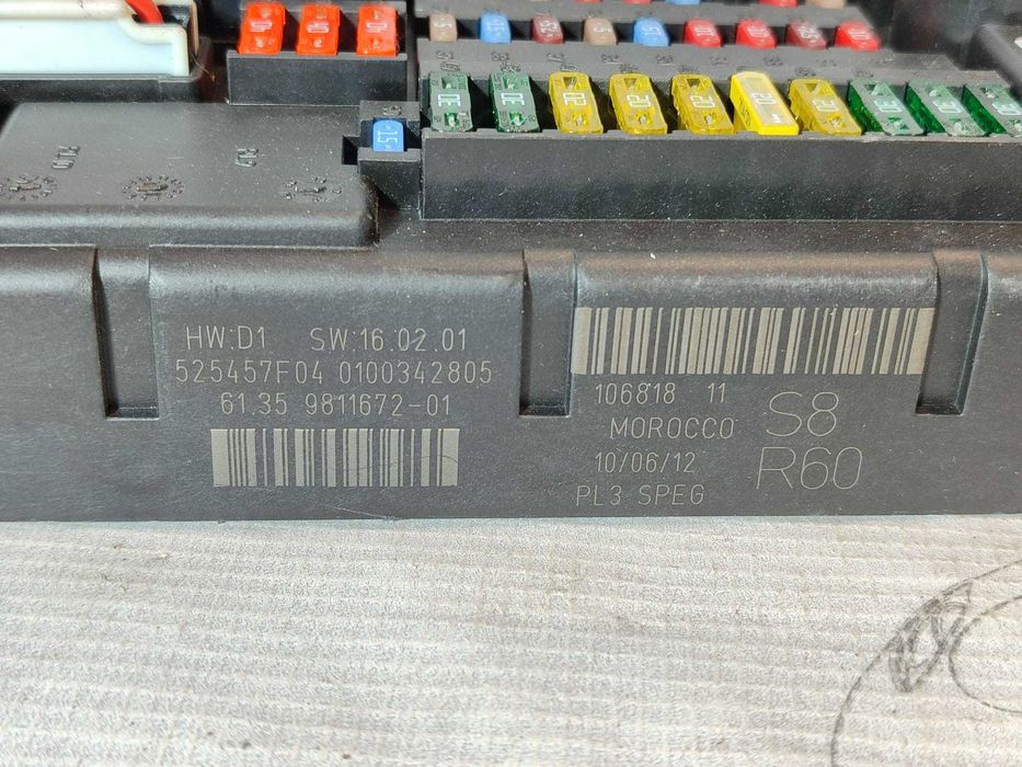 Modul panou siguranțe Mini Cooper Countryman R60 1.6 Diesel Cod: 61.35 9811672-01 2012 / [2011-2016] (5F3)