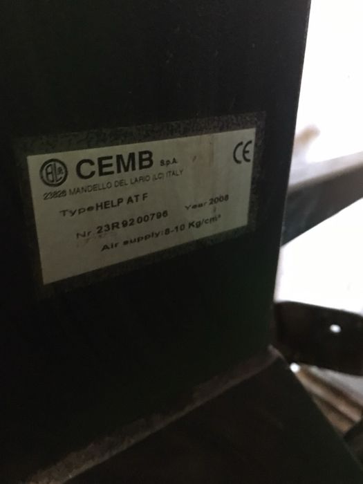 Машиня за монтаж демонтаж на гуми CEMB с помощни рамена Run-flat
