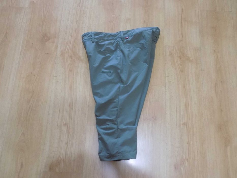 къси панталони bergans of norway шорти екип дамски туризъм оригинал M