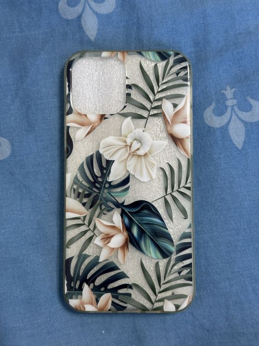 Калъфи за iPhone 12 – различни дизайни, много добро състояние