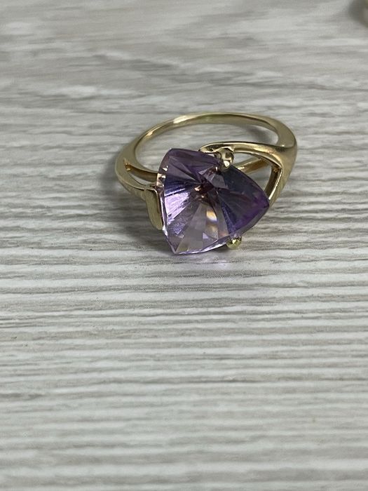Inel din aur 14 kt cu ametist natural!