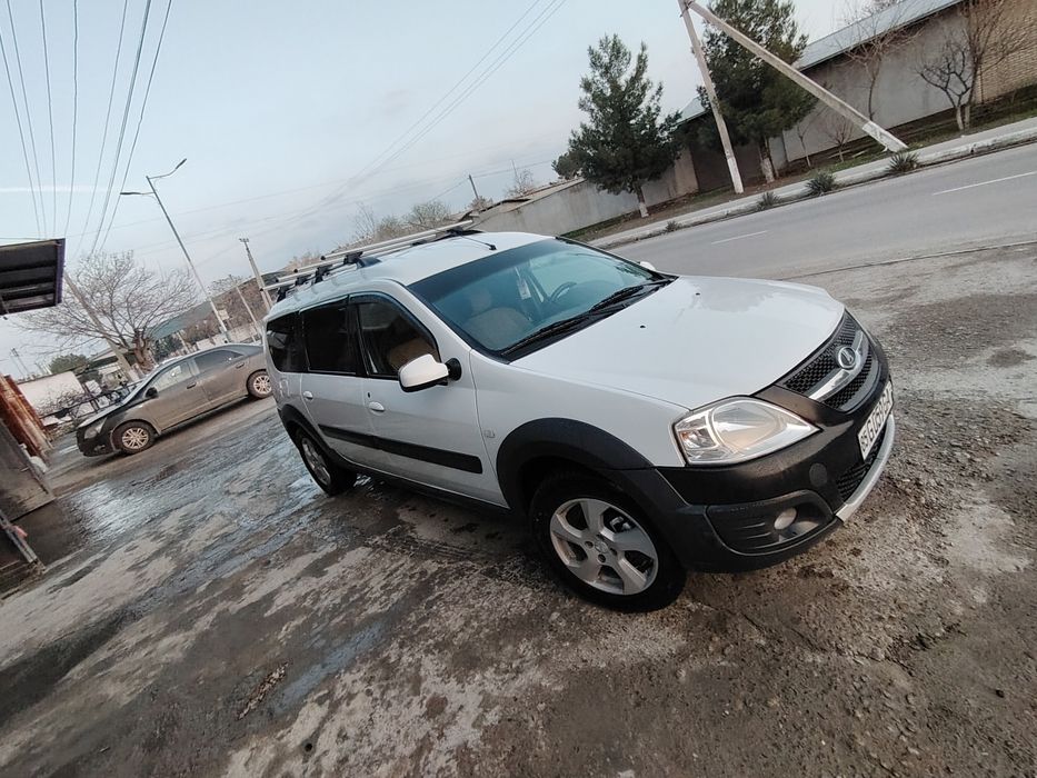 Lada largus cross 2019 пробег 380 000