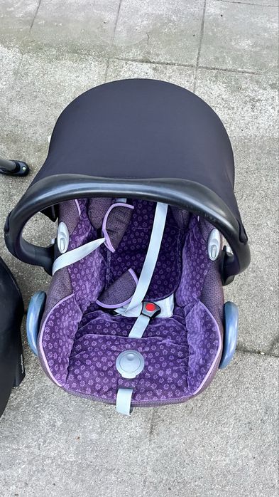 Vand scoica auto bebelusi si Baza Maxi Cosi 0-18 luni prindere in centura
