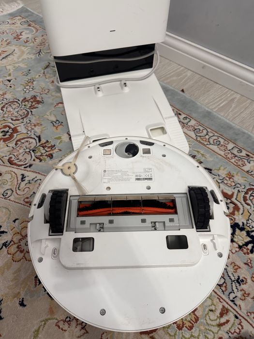 Продам робот-пылесос Xiaomi Robot Vacuum X10, белый