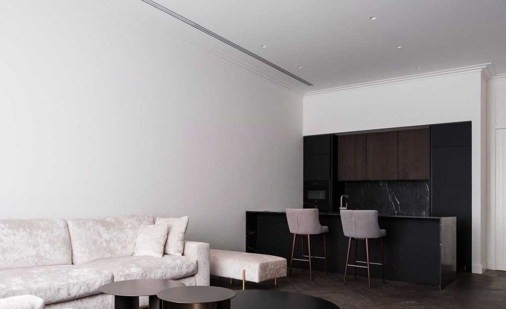 Дава се под наем Едностаен апартамент в Пловдив, Кършияка - 40 кв.м за 240 € - Снимка #1