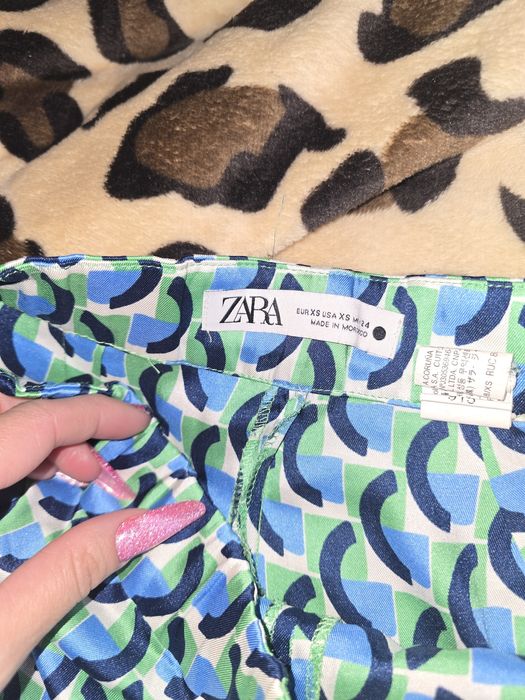 Pantaloni Zara - mărimea XS