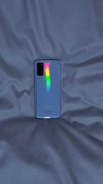 Продам Samsung S20
