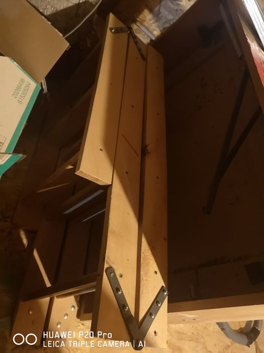 Scară cu  trapă pentru acces pod sau mansarda