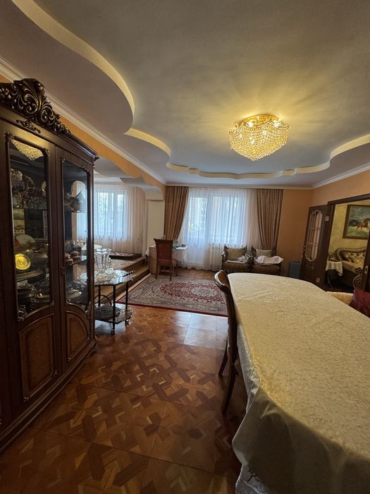 Продам квартиру золотой квадрат