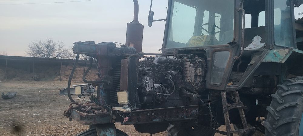 Mtz 80x belarus sotiladi