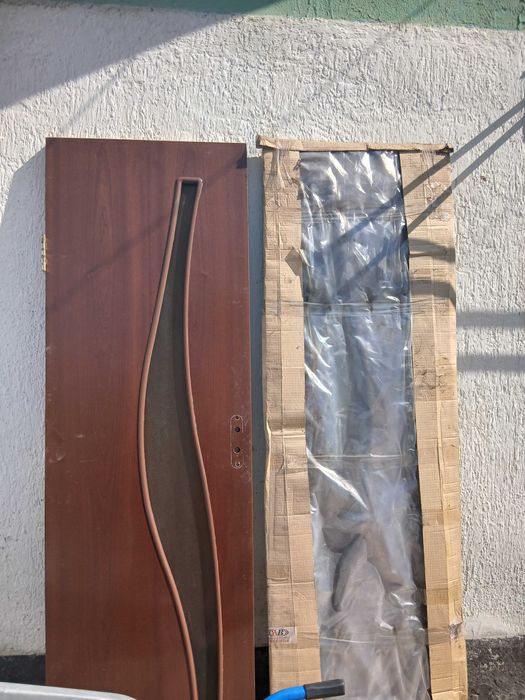 Продам железную дверь