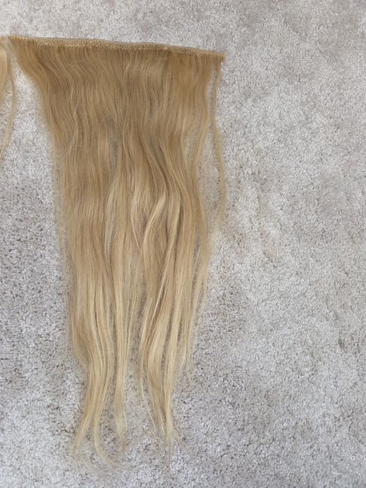 Естествено руса чуплива коса!