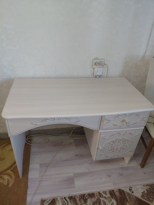 Компьютерный столик