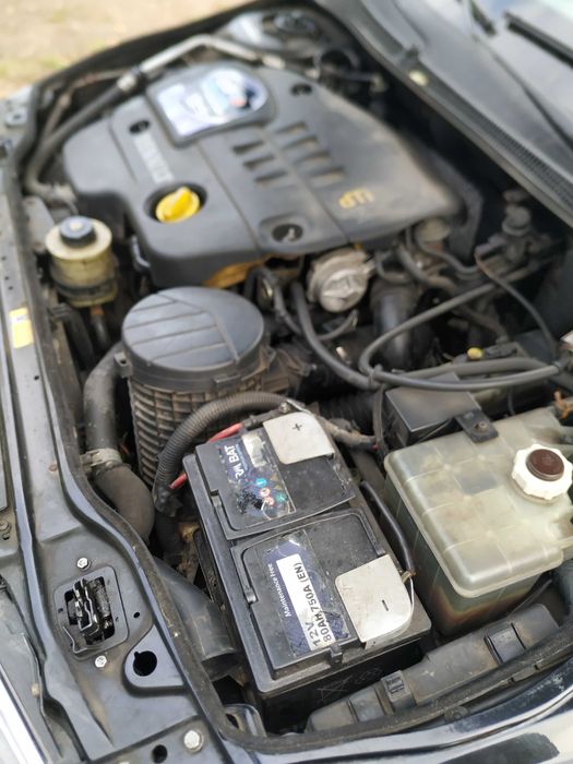 Рено Лагуна за части