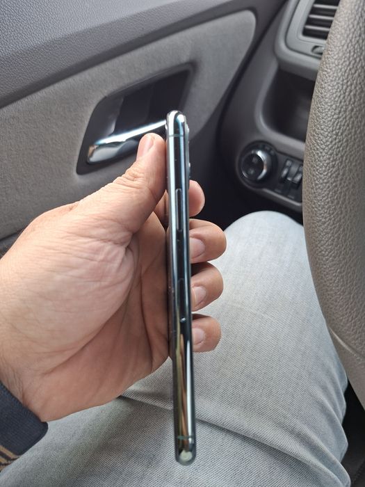 Продам айфон 11 про