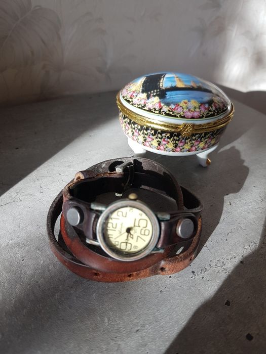 Музыкальная. Шкатулка антиквар часы.