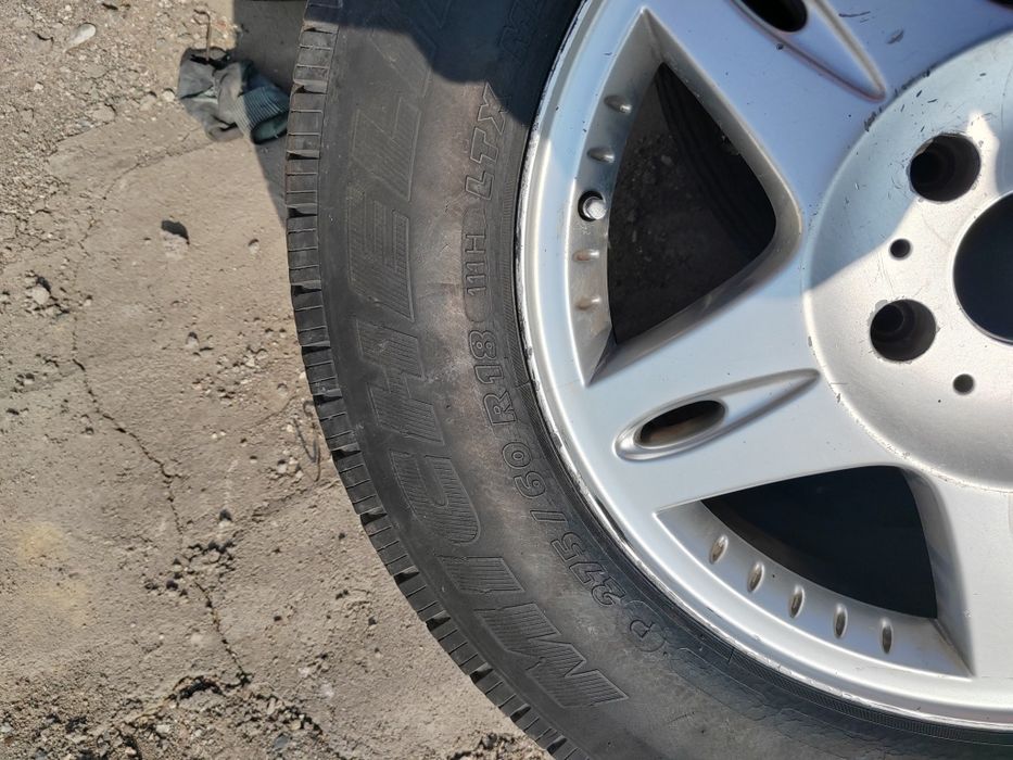 Диски с шинами от Геленвагена.