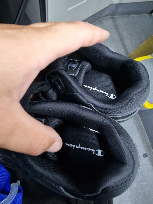 Adidași Champion