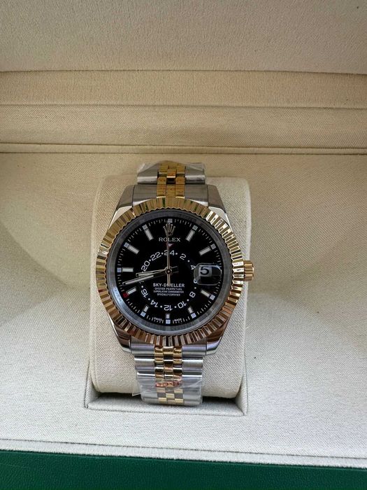 Ceas Rolex Sky-Dweller Automatic