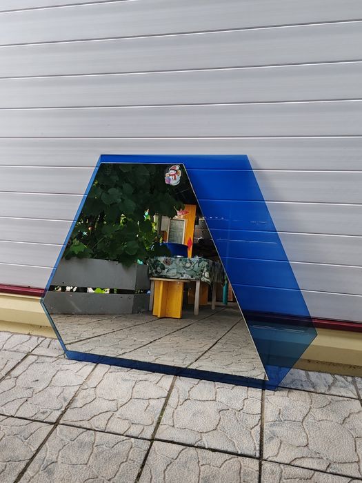 Зеркало в хорошем качестве