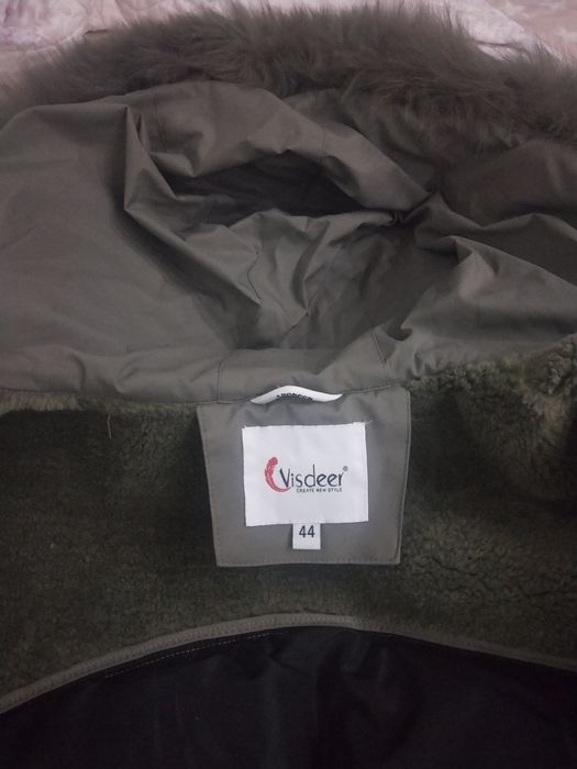 Пуховик зимнии 44разм.