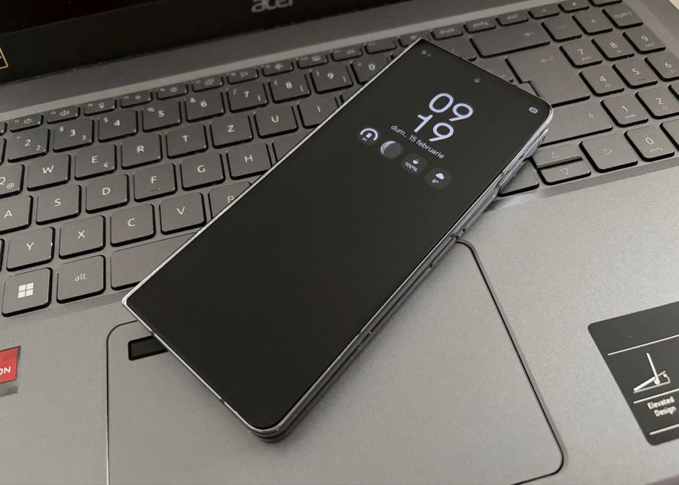 Samsung Fold 4 de 256 GB si 12 RAM