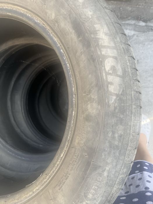 Продам шины michelin 215/65R16