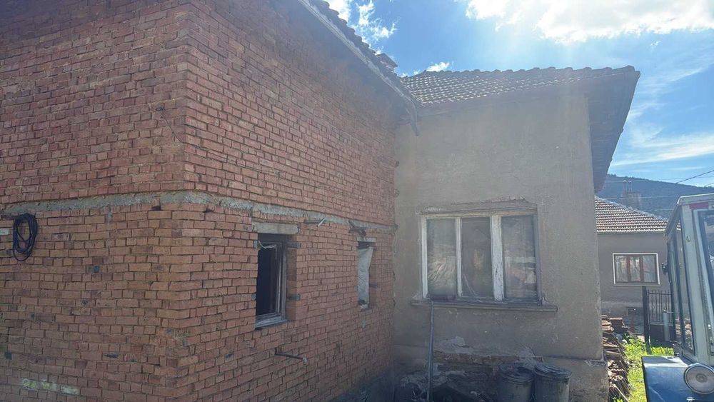 Продава се Къща в с. Долно Камарци, Област София-област - 80 кв.м за 988 €/кв.м - Снимка #5
