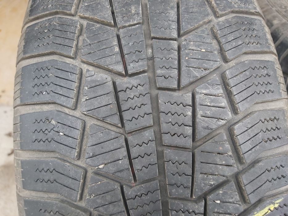 Зимни гуми за джип 215 60 17