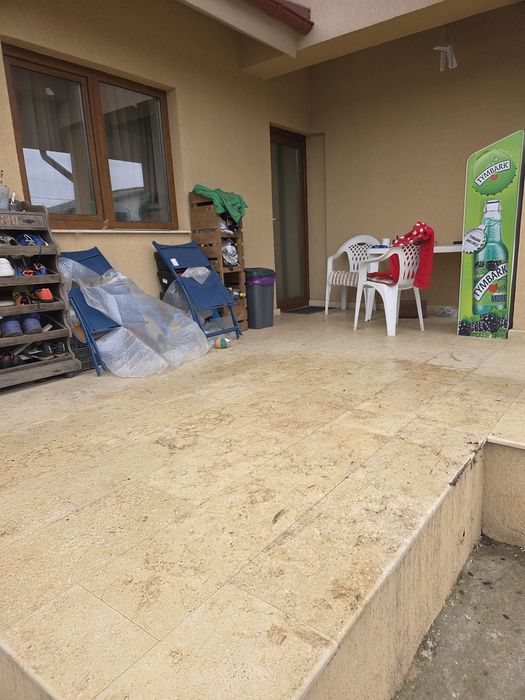Casa 4 camere  de vanzare