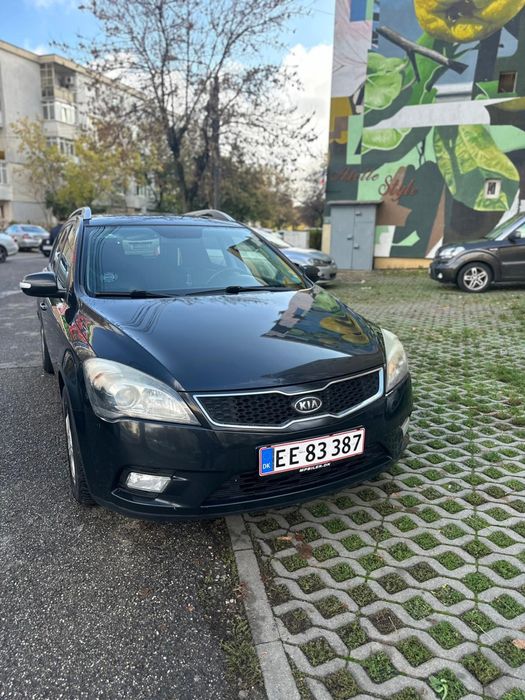 Utilizat Kia Ceed 2011 luna 12