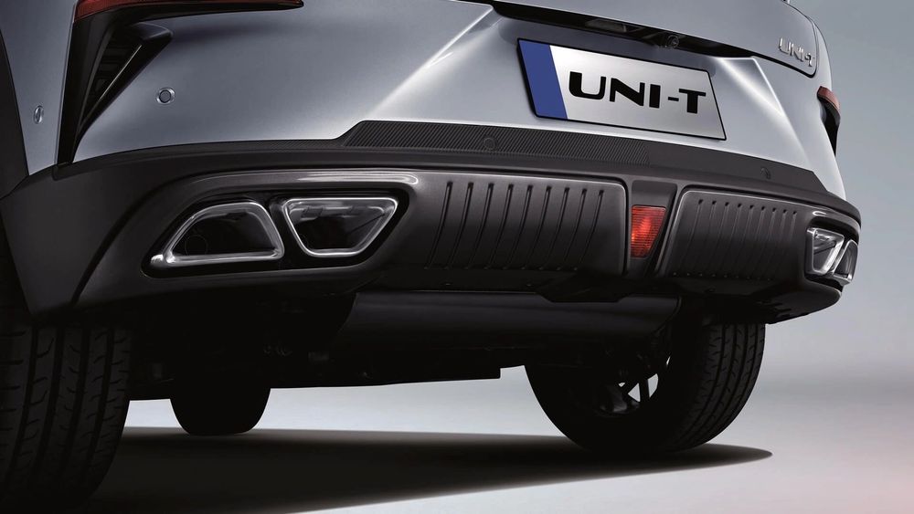 Changan Uni-T Автопарковка