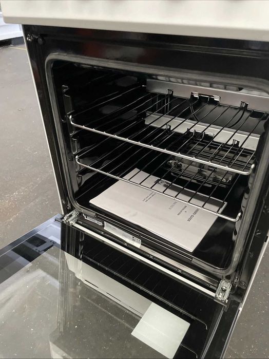 Нова! Изцяло газова готв. печка с газов грил Flavel FHLG51