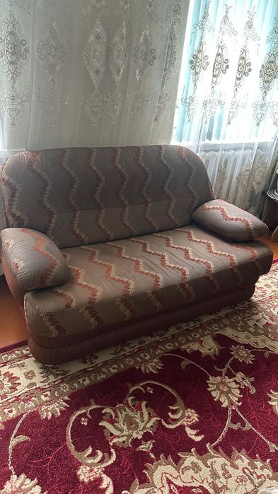 Два дивана и одно кресло