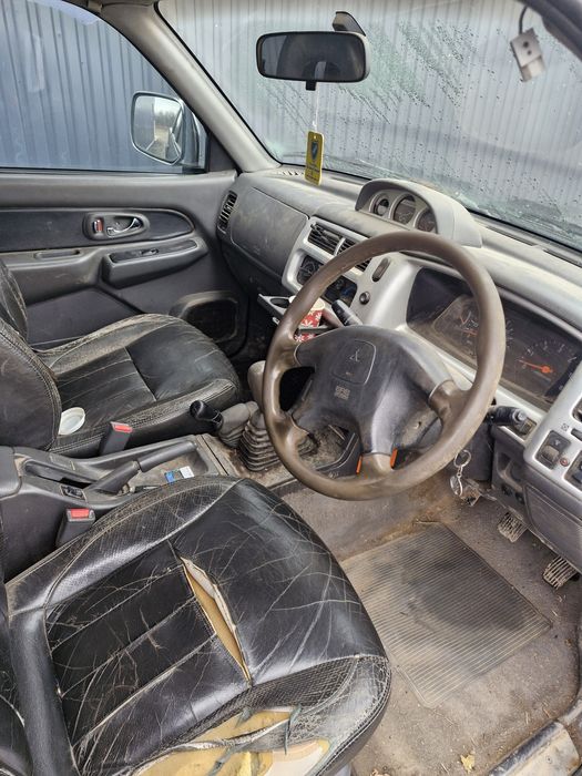 Vand mitsubishi l 200