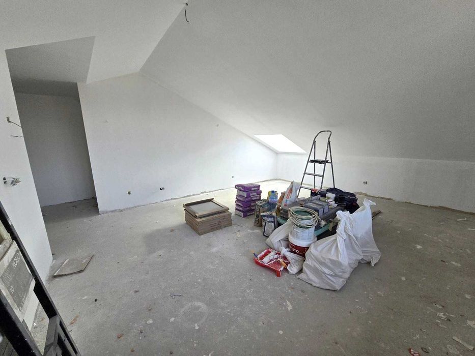 Просторно студио в жилищна сграда с ниска такса поддръжка, Банско