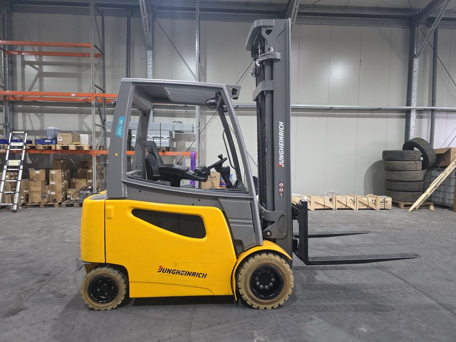 Stivuitor jungheinrich 3 tone electric