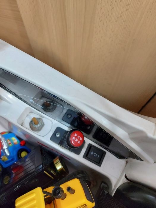 Продам машину для детей