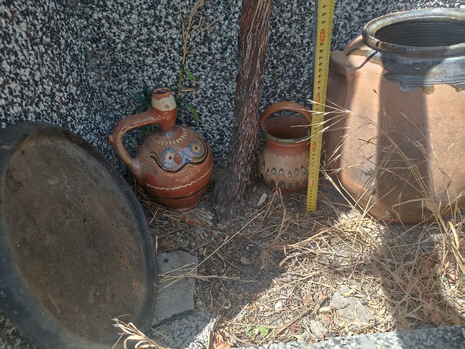 Стари грънци за престижна къща с двор!За ценители.