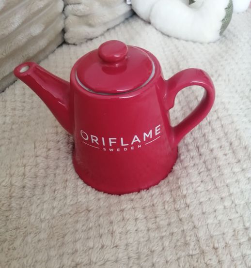 Продаётся заварочный чайник от Орифлейм