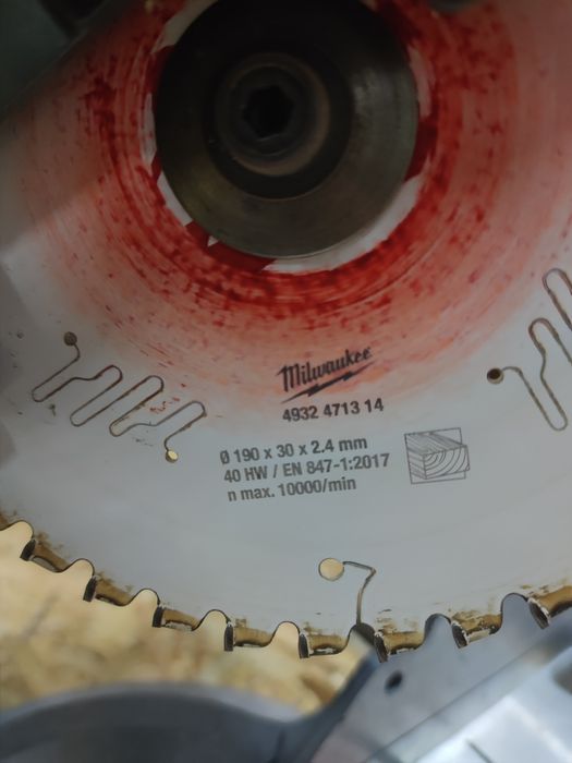 Fierastrau Milwaukee FMS 190