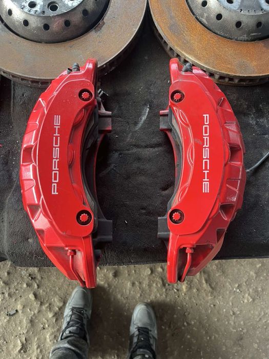 Спирачни апарати Porsche Cayene 2014 комплект 7PP615123 brembo 6 pot