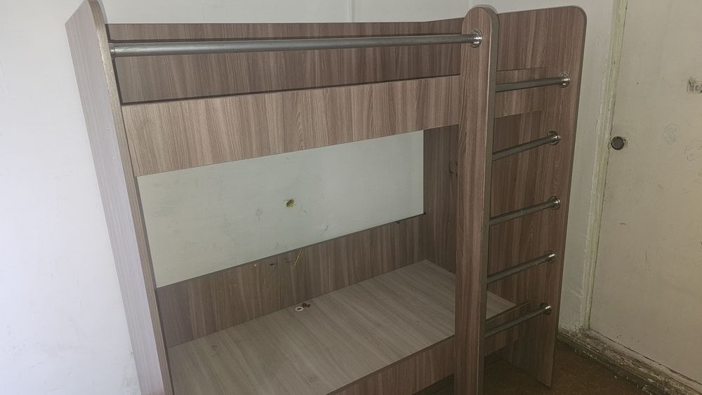 Продам двух ярусную кровать