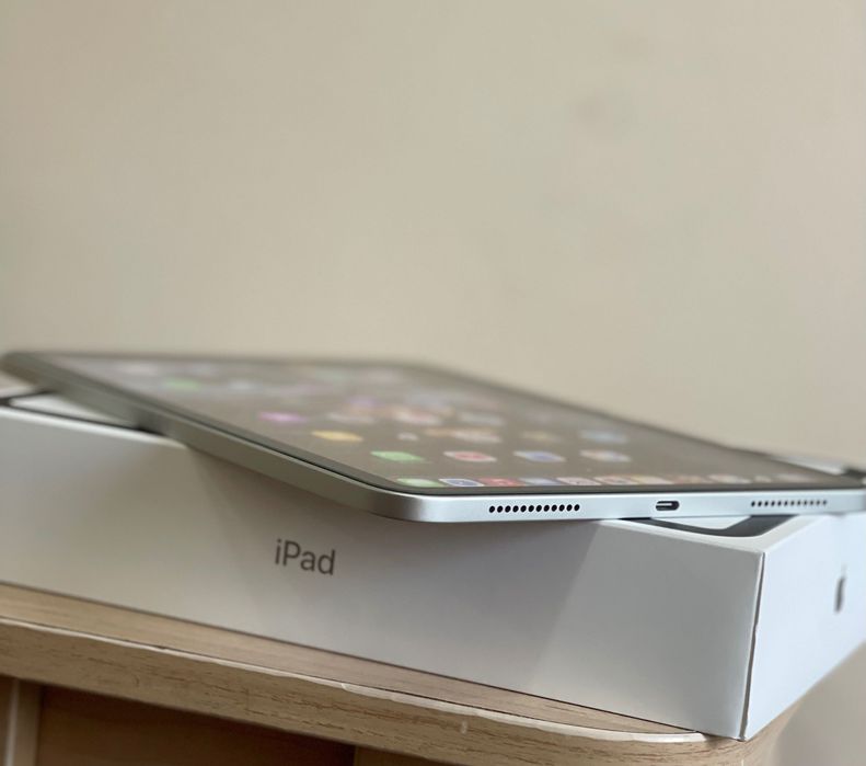 iPad A16 128 new 100% urgently