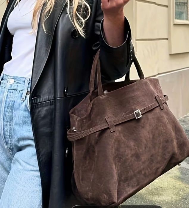 Кафяво елече с чанта