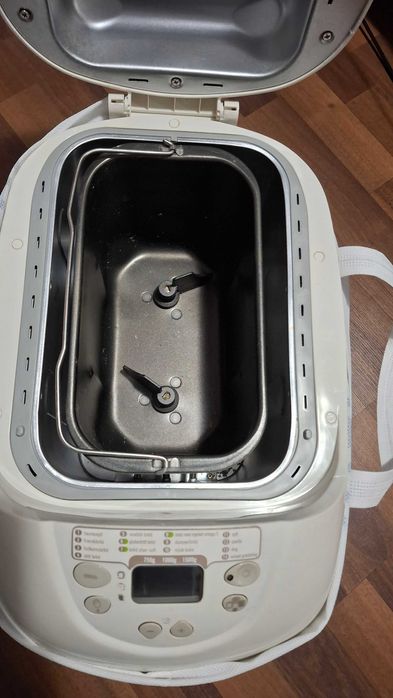 masina facut paine tefal