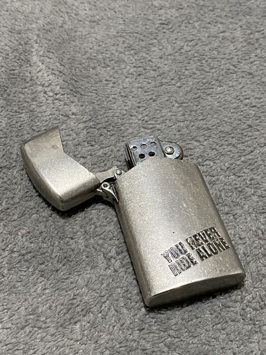 Brichetă Colecție Marlboro – "You Never Ride Alone" – Model Biker