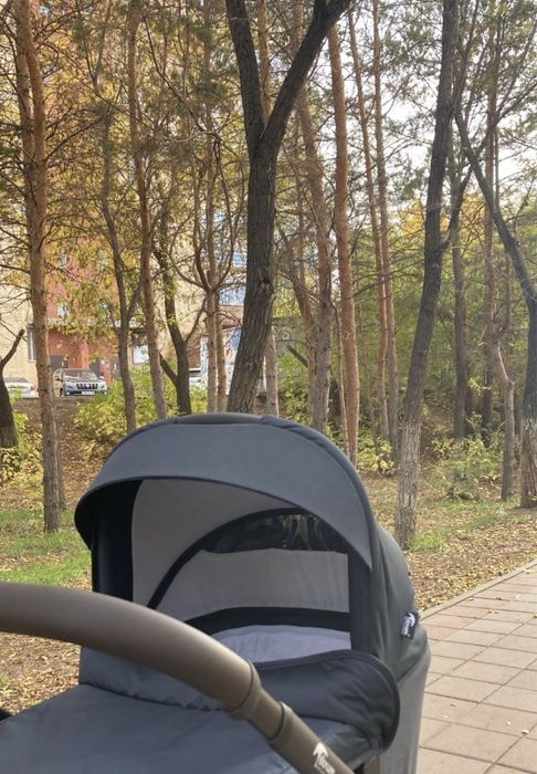 Продаетс коляска 2в 1 Teknum